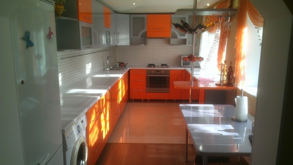 Хай-тек італійська кухня скло Deluxe, ДСП 1м Варіант 1993